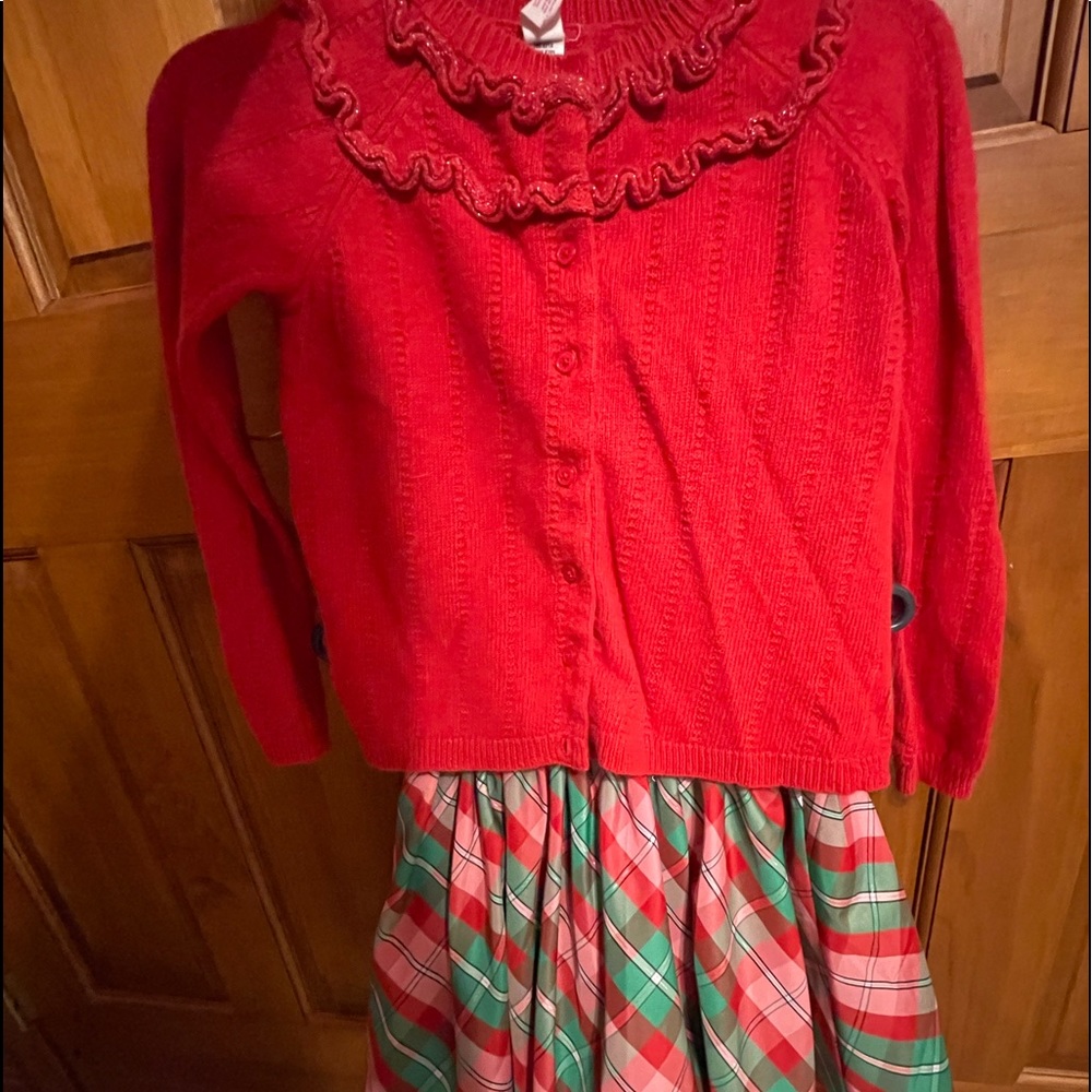 Little girl Christmas/winter outfit. Includes sweater & skirt. Worn once/twice